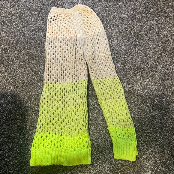 Sweater - Picture 4 of 5